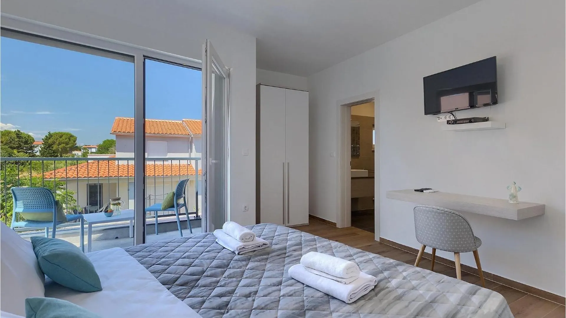 Villa Moderna Pula 0*,