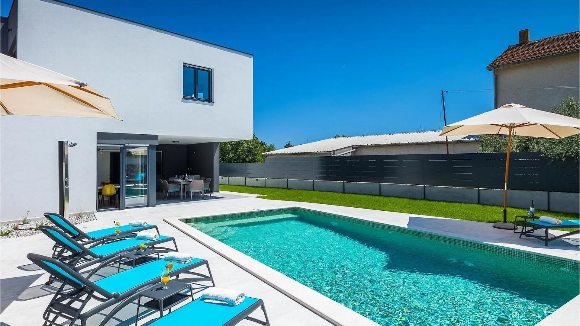 Villa Moderna Pula Holiday home